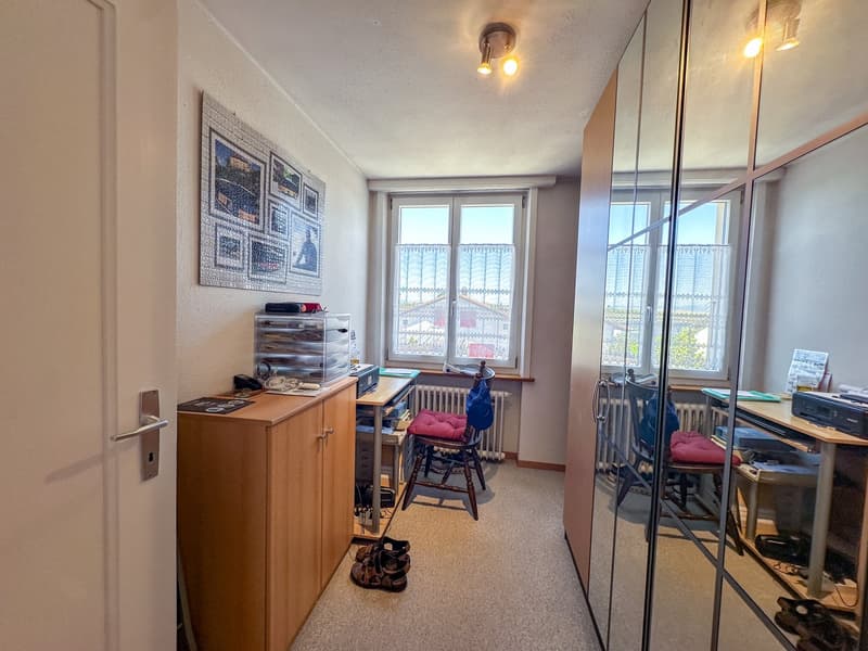Charmantes Zweifamilienhaus mit zwei 4-Zimmer Wohnungen im Dorfkern (7)