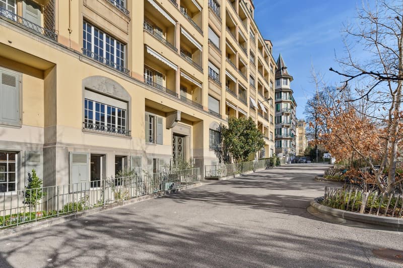 RARE !!! Spacieux 8 pièces de 188m2 en plein coeur de Champel (1)