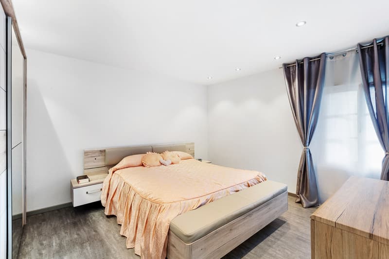 Charmantes 7-Zimmer-DEFH mit italienischem Flair und viel Komfort (8)