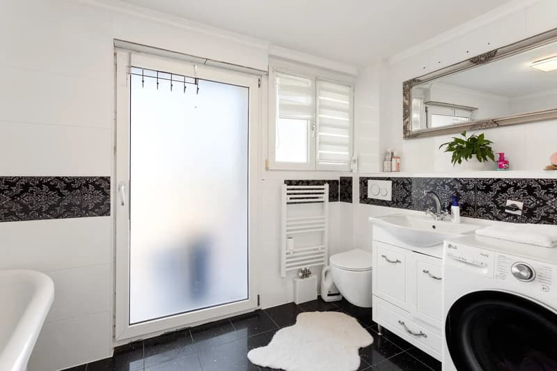 Saniertes 6-Zimmer-Einfamilienhaus mit Garten in Hallau (11)
