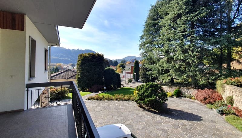 Elegante villa di 9.5 locali con vista panoramica a Morbio Inferiore (16)