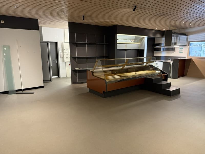 Commercial space in Rhyland (3)
