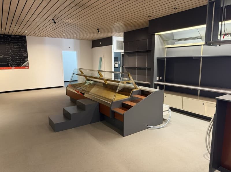 Commercial space in Rhyland (4)