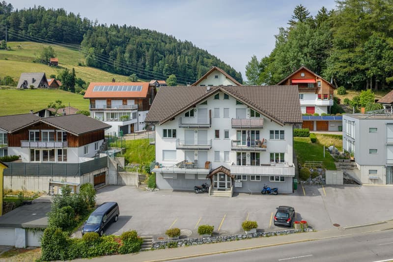 Aussenparkplatz (3)