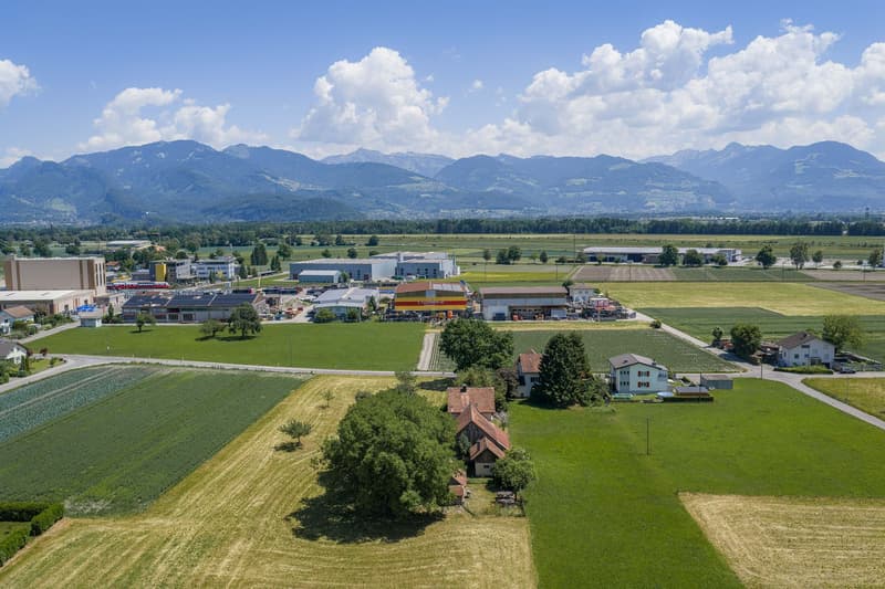 Einfamilienhaus mit Ökonomiegebäuden (7)