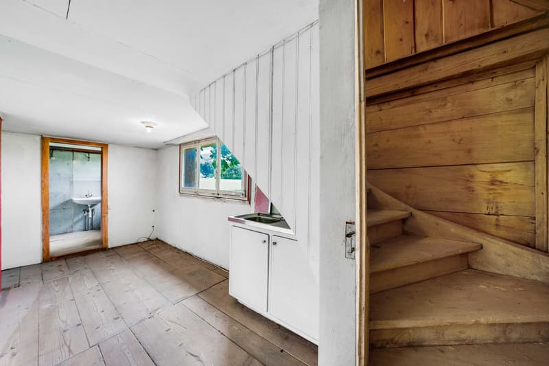 Einfamilienhaus mit Scheune (6)