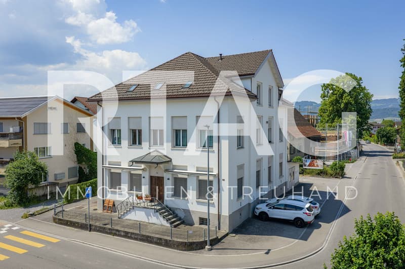 Mehrfamilienhaus (1)