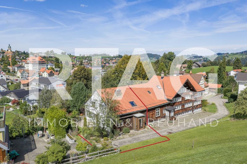Wohnhaus mit separater Garage (1)
