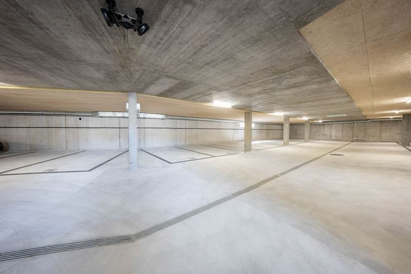 Tiefgaragenplatz zu vermieten (3)