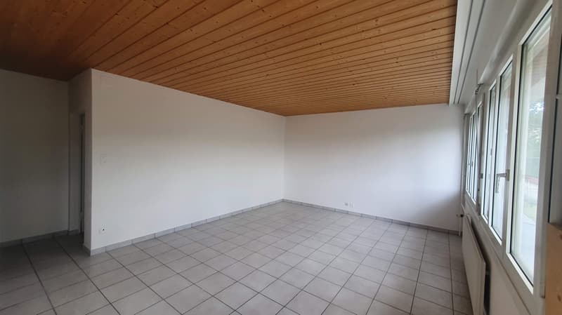 Charmant appartement de 3.5 pièces avec balcon au Locle (4)