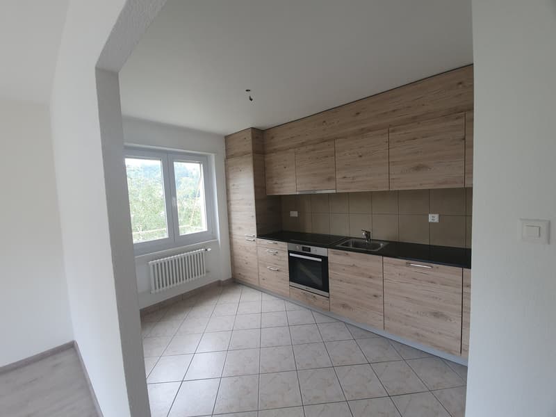 Appartement lumineux de 3.5 pièces avec balcon (1)