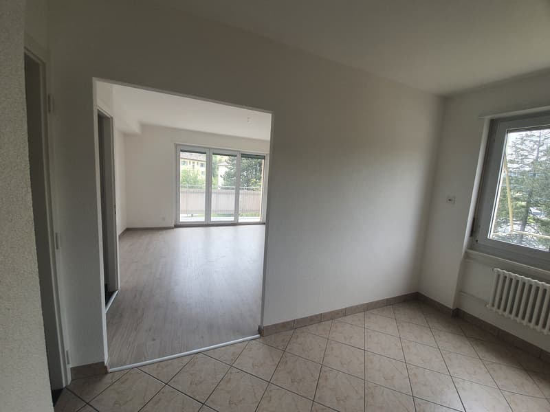 Appartement lumineux de 3.5 pièces avec balcon (3)