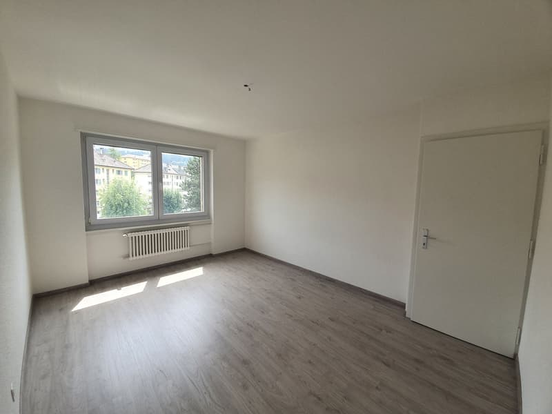 Appartement lumineux de 3.5 pièces avec balcon (6)