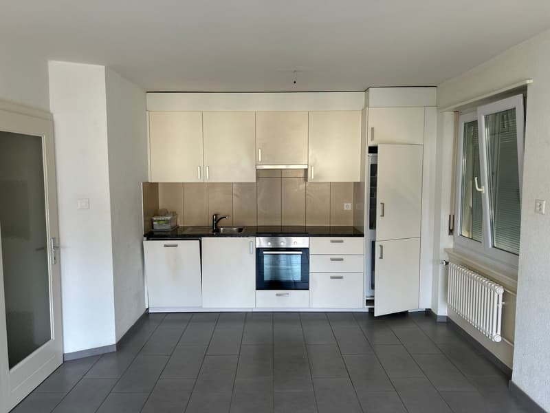 Appartement lumineux de 3.5 pièces avec balcon (2)