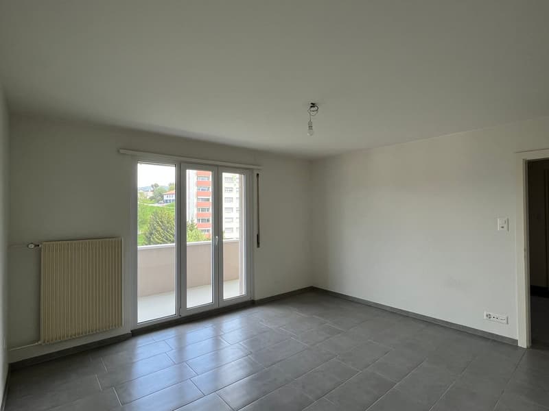 Charmant appartement de 1.5 pièces avec balcon au 6ème étage (3)