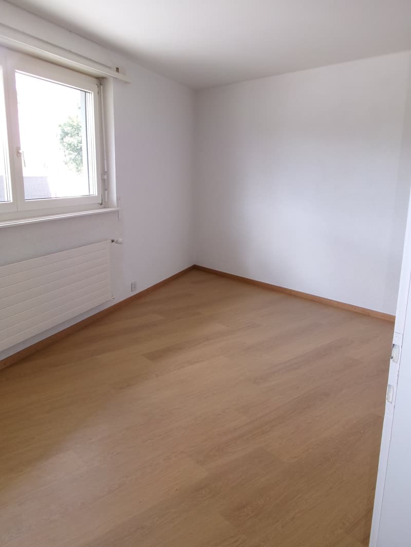Appartement 2.5 pièces lumineux et calme à La Chaux-de-Fonds (4)