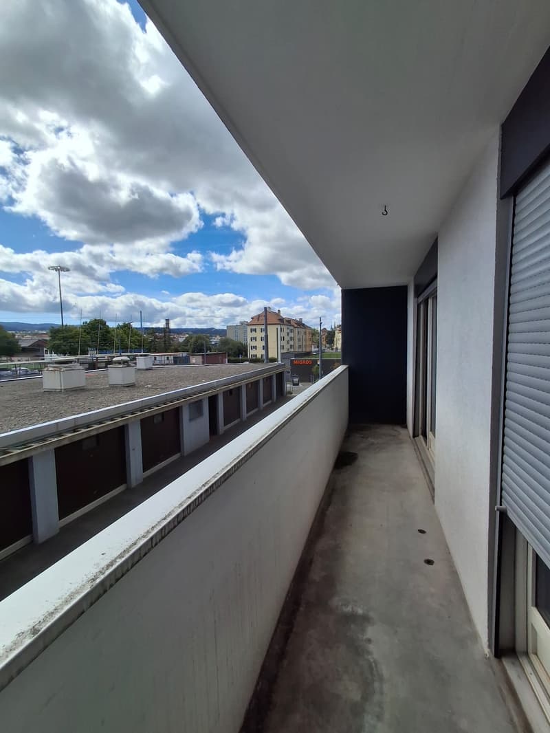 Appartement 3.5 pièces lumineux avec balcon à La Chaux-de-Fonds (2)
