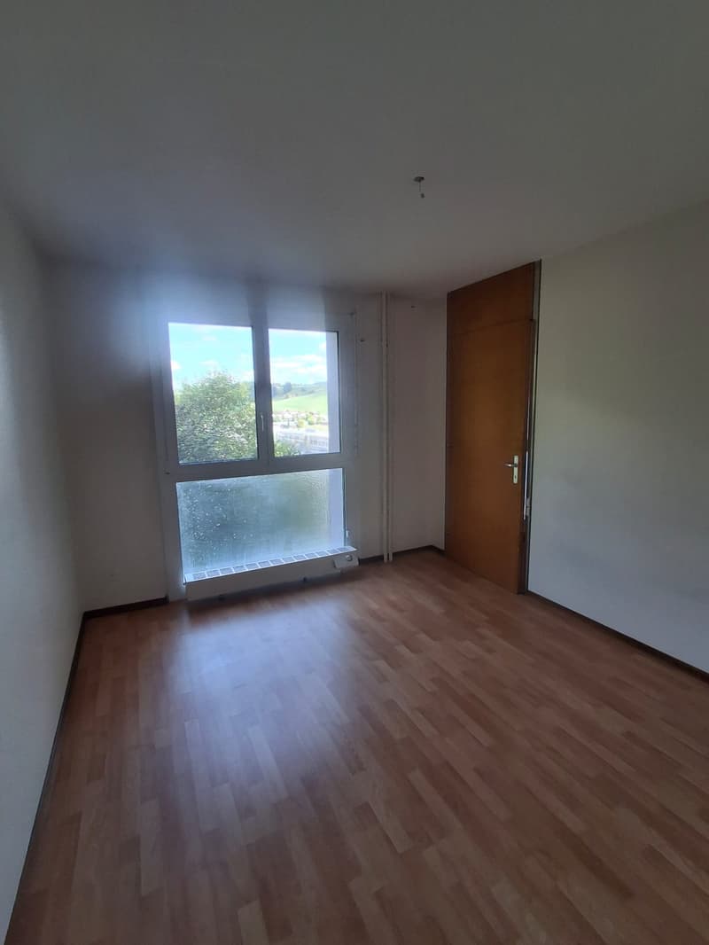 Appartement 3.5 pièces lumineux avec balcon à Le Locle (11)