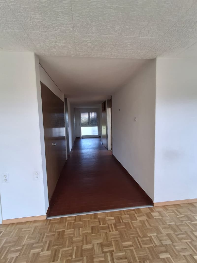 Appartement lumineux de 3.5 pièces avec balcon au Locle (3)