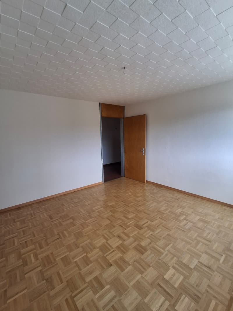 Appartement lumineux de 3.5 pièces avec balcon au Locle (11)