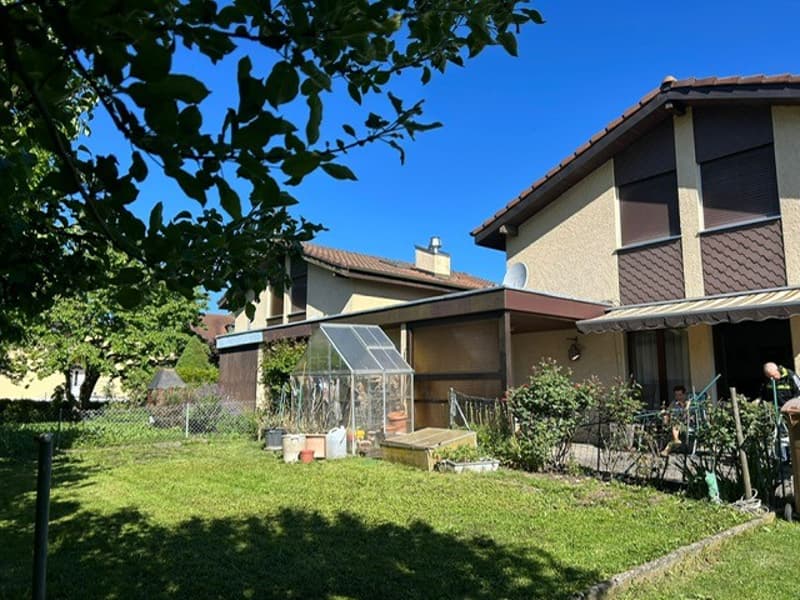 Maison mitoyenne lumineuse et calme à Bassecourt – 5 pièces avec garage et terrasse (3)