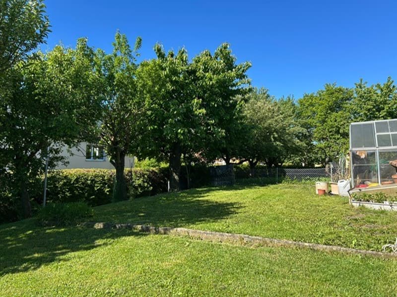 Maison mitoyenne lumineuse et calme à Bassecourt – 5 pièces avec garage et terrasse (4)