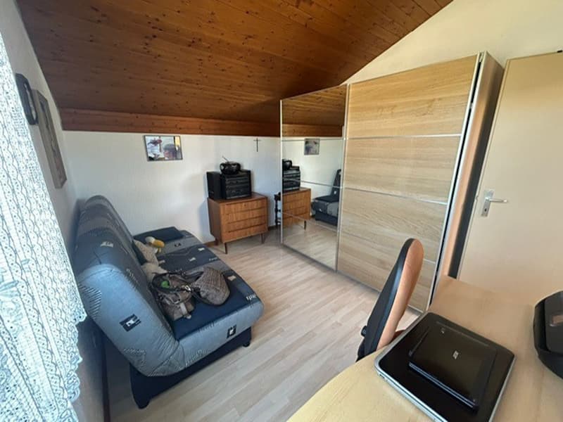 Maison mitoyenne lumineuse et calme à Bassecourt – 5 pièces avec garage et terrasse (11)