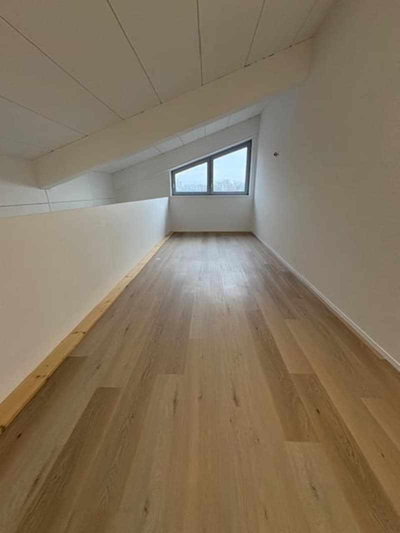 A louer 9 bureaux de taille variable de suite (6)