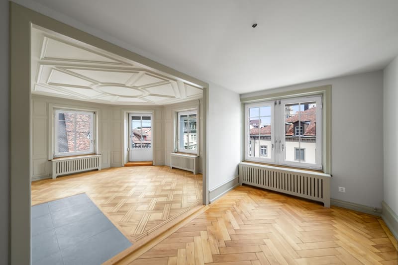 Stilvoll erneuerte Altstadtwohnung mit Balkon – mitten im Zentrum von St. Gallen (3)