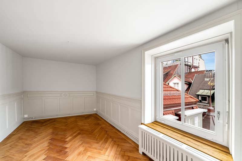 Stilvoll erneuerte Altstadtwohnung mit Balkon – mitten im Zentrum von St. Gallen (8)