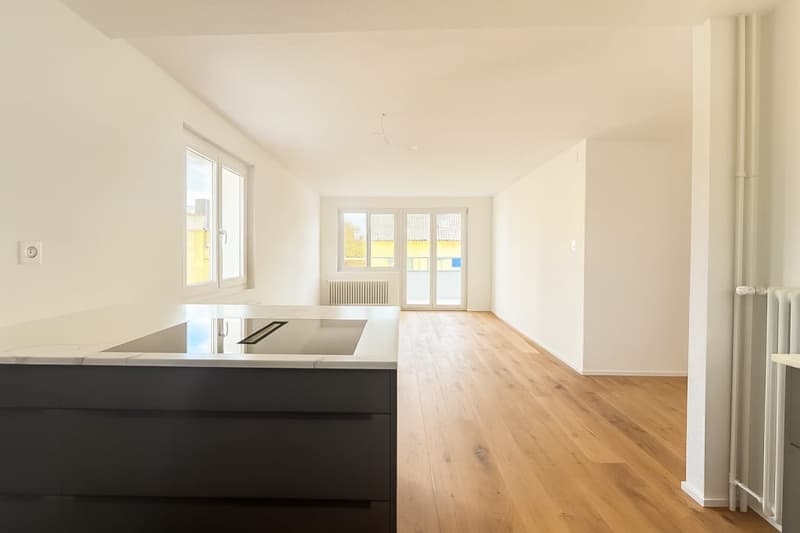 Appartement lumineux 4.5 pièces avec balcon à louer à Grenchen (3)