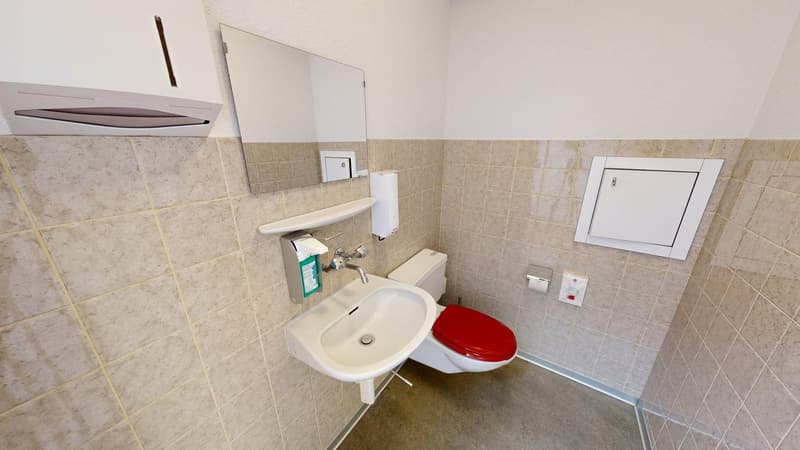 Helle Praxis-/Bürofläche 165 m² mit Parkplätzen in Wünnewil (7)