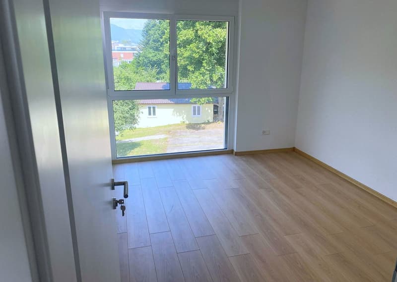 2 MFHs mit 10 Einheiten in Lengnau BE mit 4.76 % Bruttorendite (6)