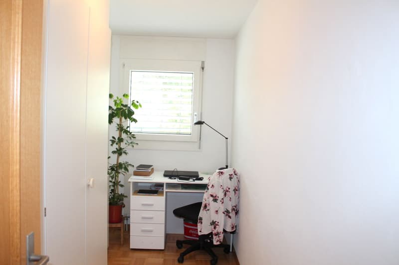 3.5-Zimmer-Gartenwohnung mit Sitzplatz in Uetendorf mieten (7)