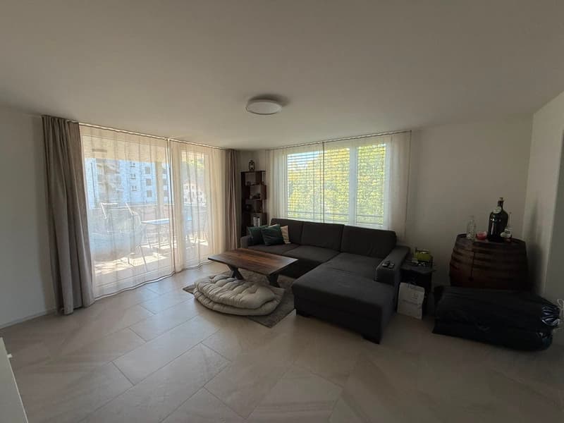 Moderne 3.5-Zimmer-Wohnung mit Balkon in Flamatt mieten (2)