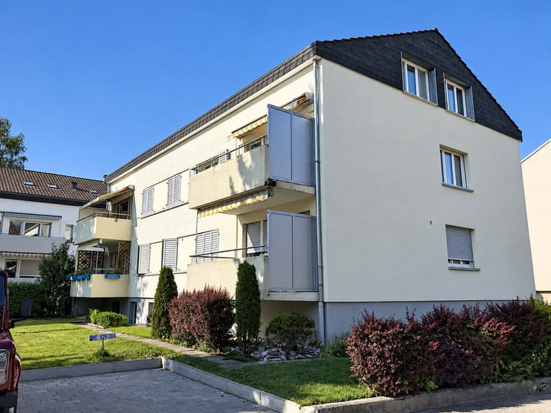 Helle, renovierte Wohnung mit angenehmer Nachbarschaft... (2)