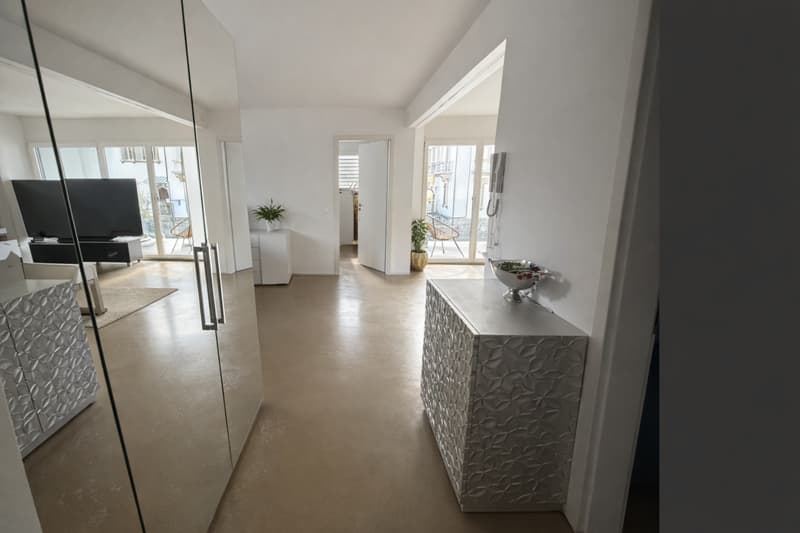 MURALTO: VISTA LAGO, LUCE E TRANQUILLITÃ IN UN 2.5 LOCALI (3)