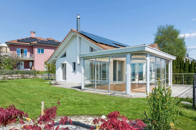 Über dem Murtensee wohnen (1)
