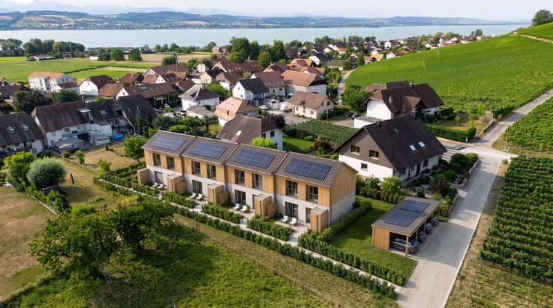 Bauland-Rarität zwischen  Weinbergen, See und Broye-Kanal | Rare parcelle à bâtir entre vignobles, lac et canal de la Broye (3)