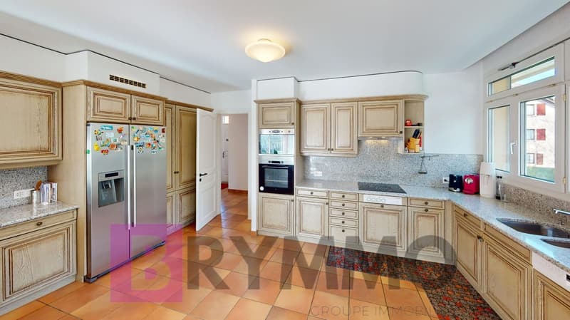 Au cœur de Rolle — Villa de 5,5 pièces avec appartement indépendant de 2 pièces et piscine (9)