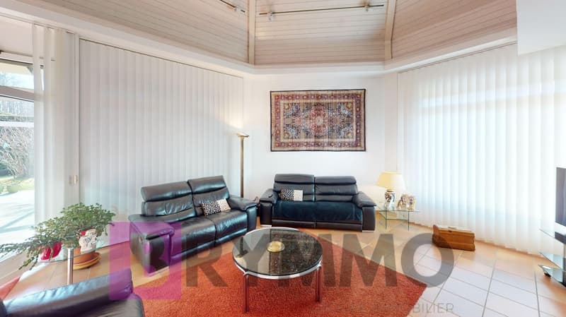 Au cœur de Rolle — Villa de 5,5 pièces avec appartement indépendant de 2 pièces et piscine (8)