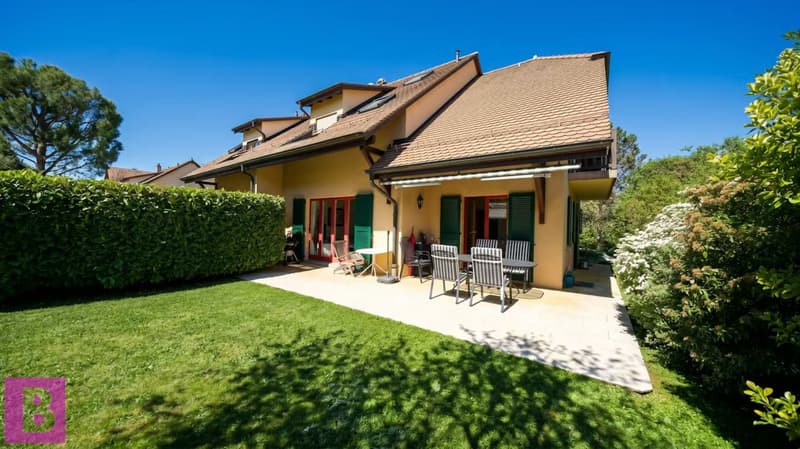 Lumineuse villa familiale avec jardin et double garage (3)