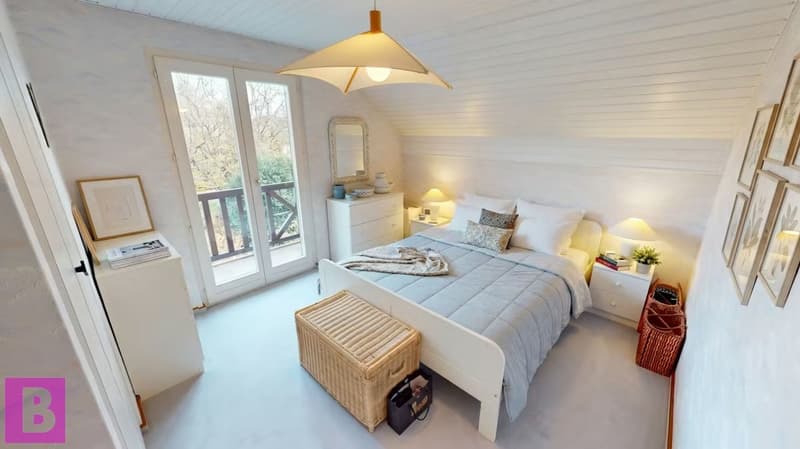 Lumineuse villa familiale avec jardin et double garage (8)