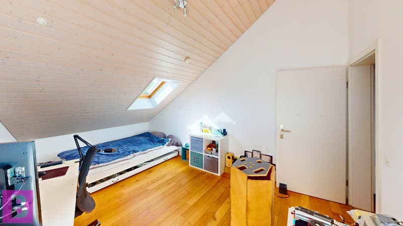 Esprit maison pour ce superbe triplex familial de 4 chambres à Yens (11)