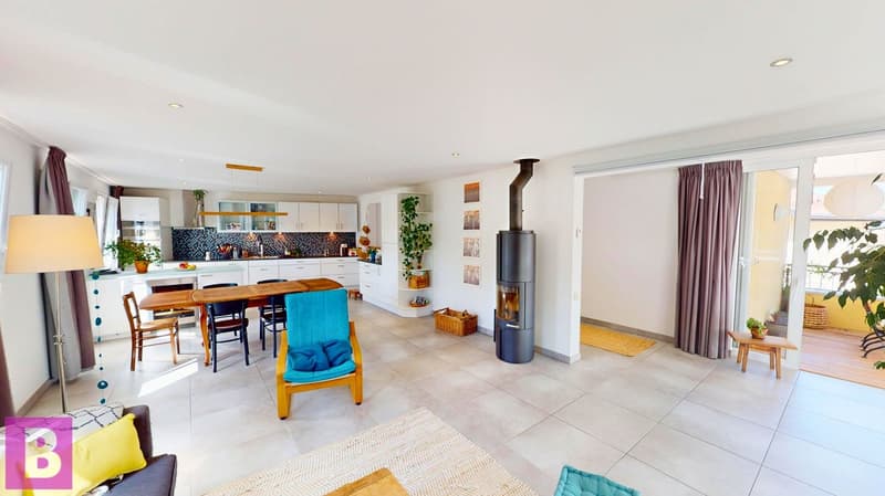 Esprit maison pour ce superbe triplex familial de 4 chambres à Yens (2)