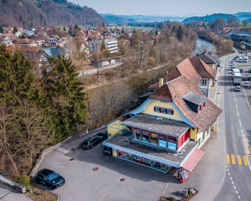 Attractive rental property in the village center (25)