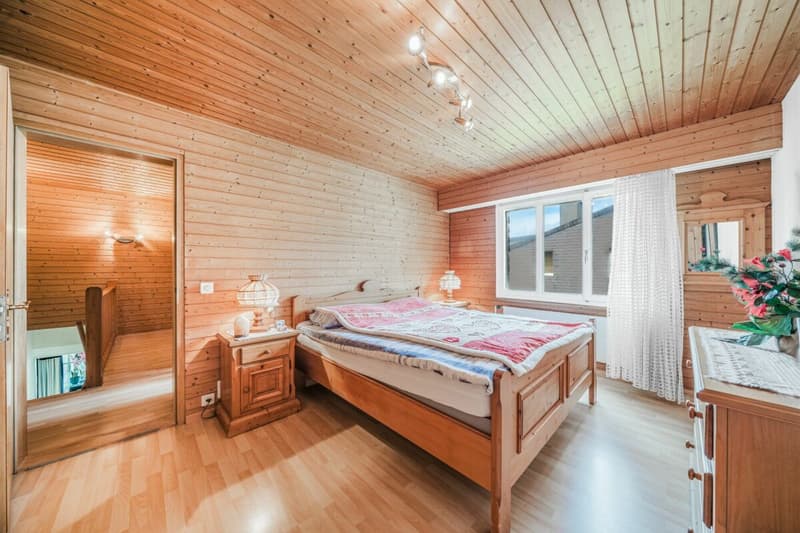 Besonderes Terrassen-Doppeleinfamilienhaus mit Glaspavillon (13)