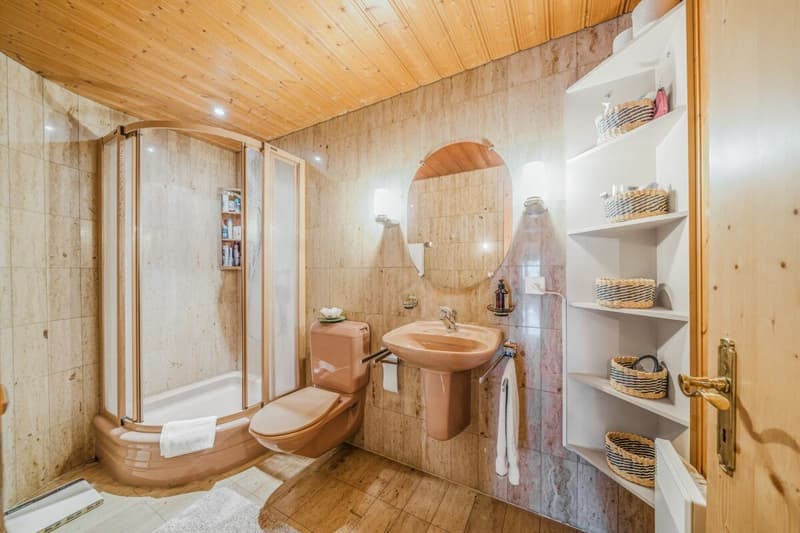 Besonderes Terrassen-Doppeleinfamilienhaus mit Glaspavillon (12)