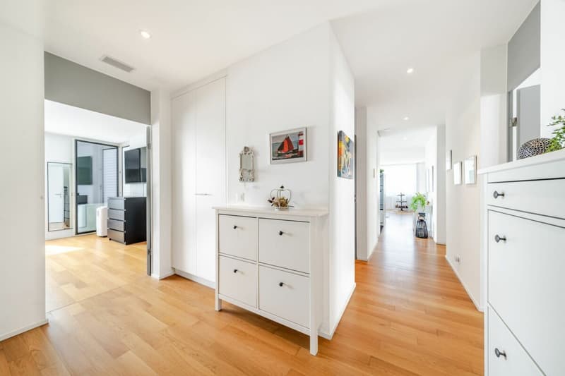 Grosszügige 4.5-Zimmer-Wohnung mit Terrasse und Weitsicht (7)
