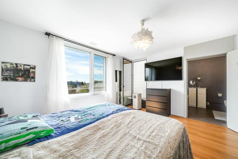 Grosszügige 4.5-Zimmer-Wohnung mit Terrasse und Weitsicht (9)
